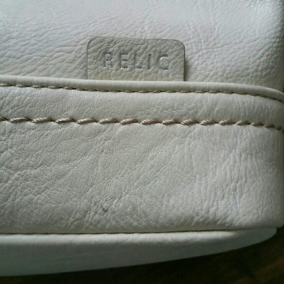 Cream Relic Purse with an Adjustable Strap - Picture 4 of 8